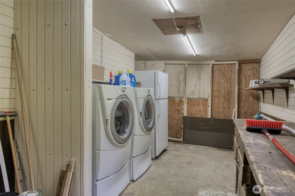 2782 State Rt 109 Ocean Shores, WA 98569
