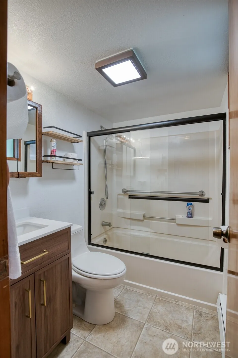 2782 State Rt 109 Ocean Shores, WA 98569