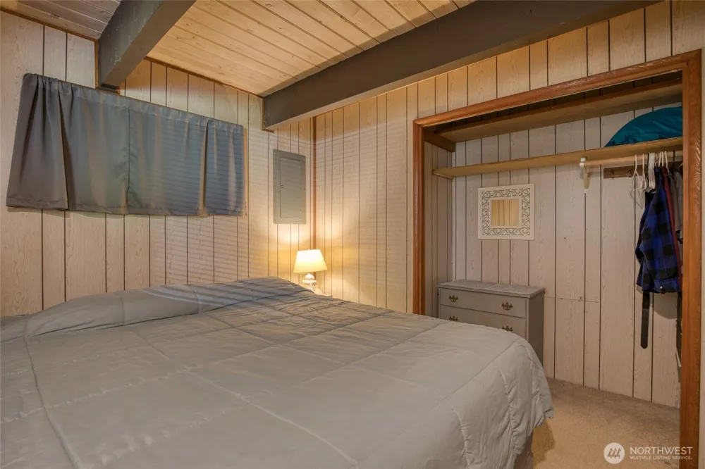 2782 State Rt 109 Ocean Shores, WA 98569