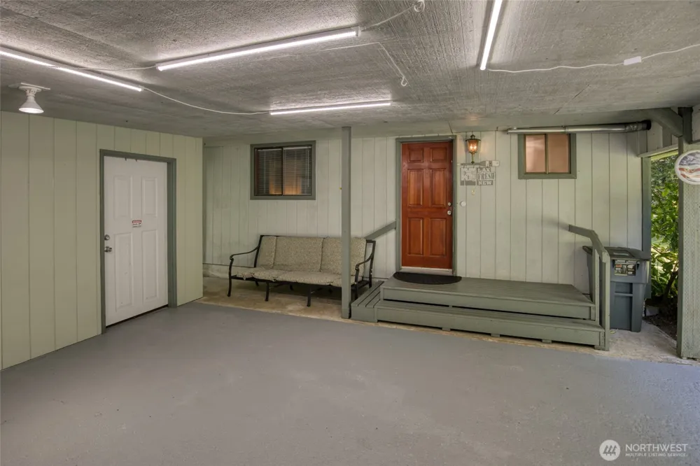 2782 State Rt 109 Ocean Shores, WA 98569
