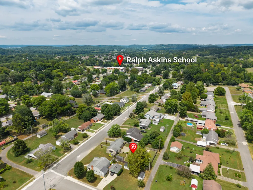 705 1st Ave Fayetteville, TN 37334