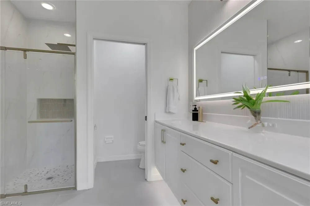 4242 Longshore Way S Naples, FL 34119