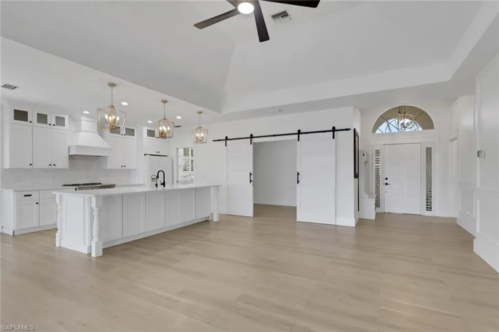 4242 Longshore Way S Naples, FL 34119