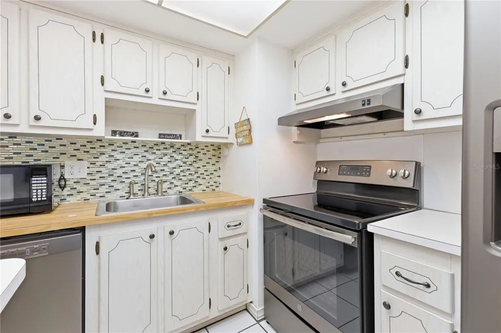 72 BOUNDARY BOULEVARD #210 Rotonda West, FL 33947