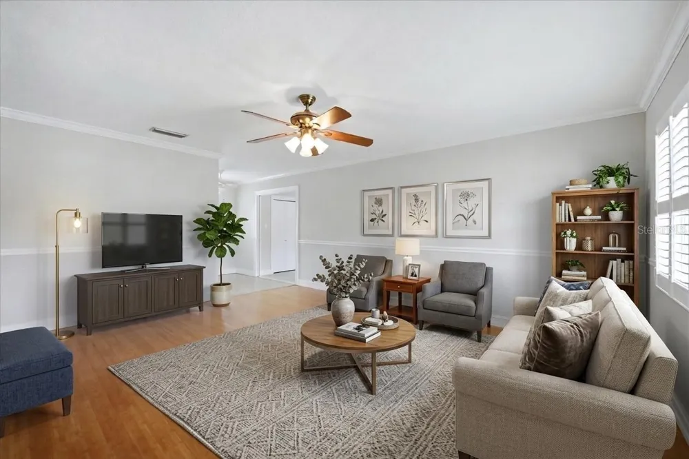 519 65TH AVENUE W Bradenton, FL 34207