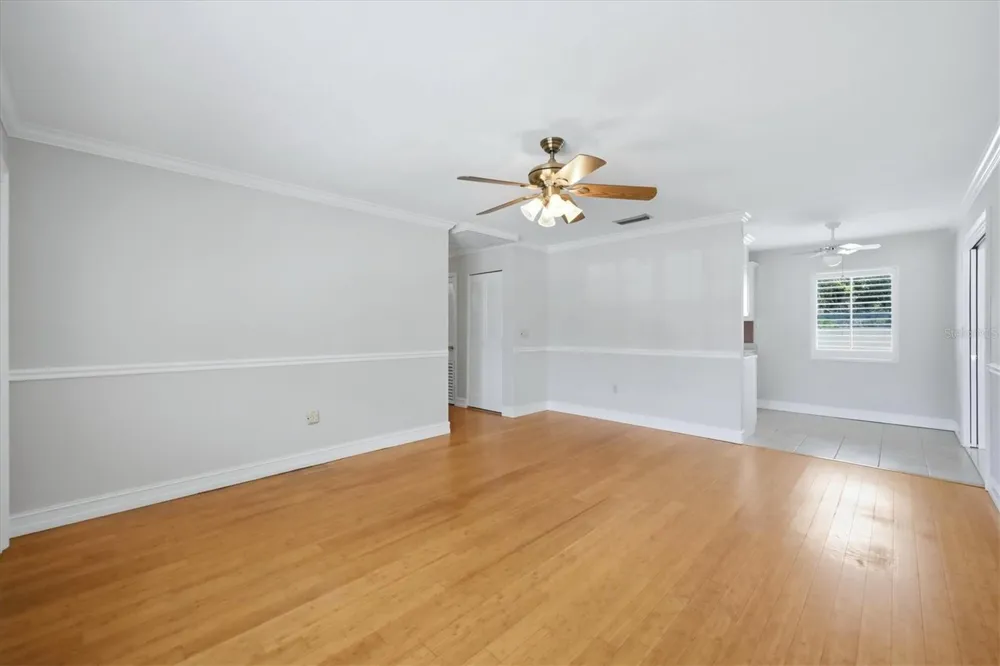 519 65TH AVENUE W Bradenton, FL 34207
