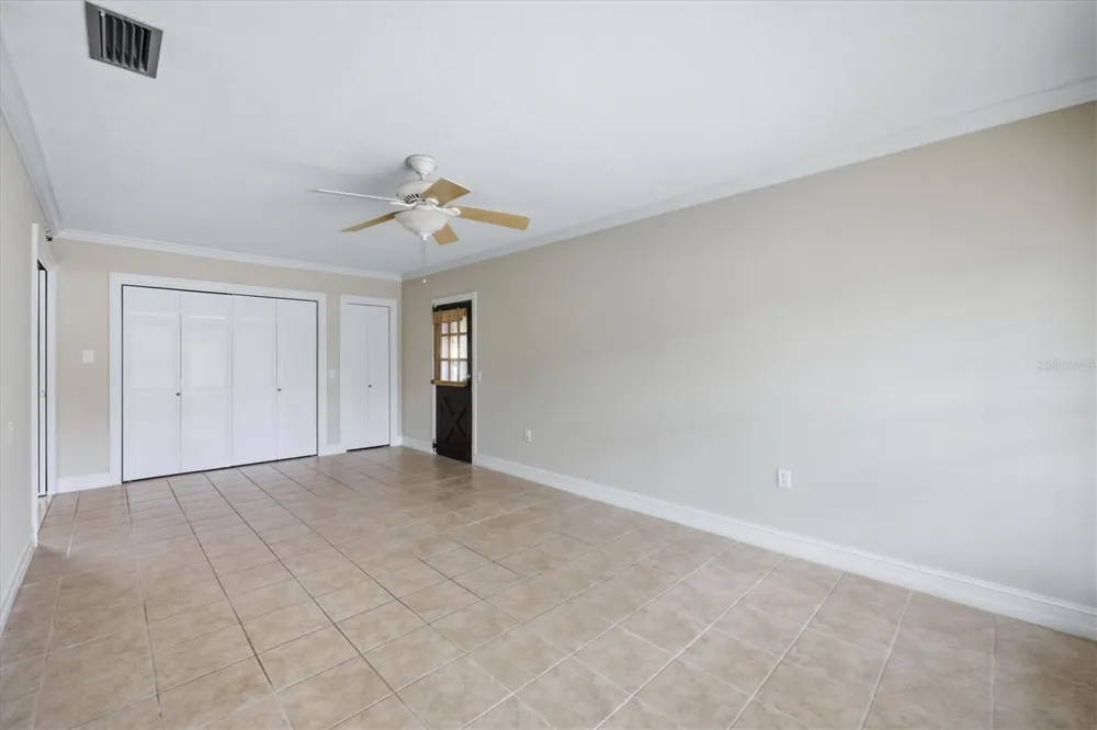 519 65TH AVENUE W Bradenton, FL 34207