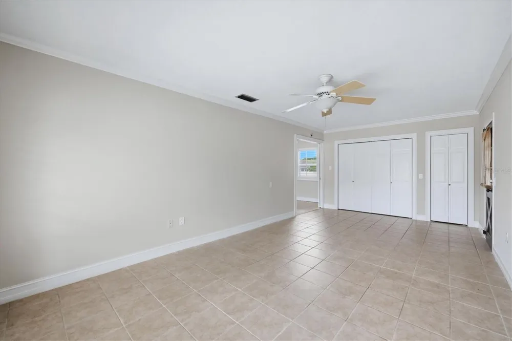 519 65TH AVENUE W Bradenton, FL 34207