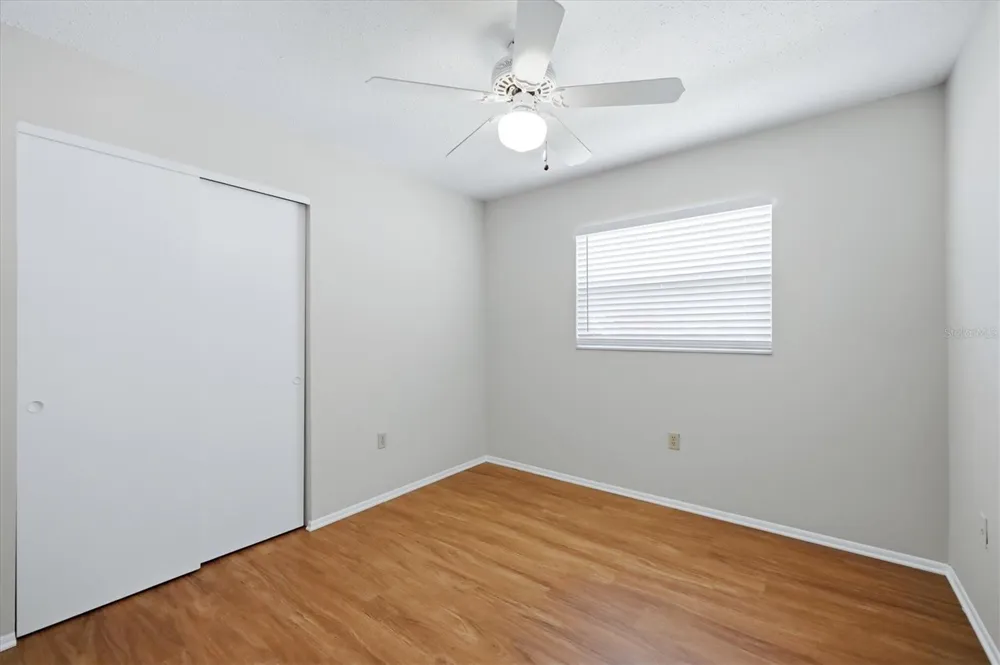 519 65TH AVENUE W Bradenton, FL 34207