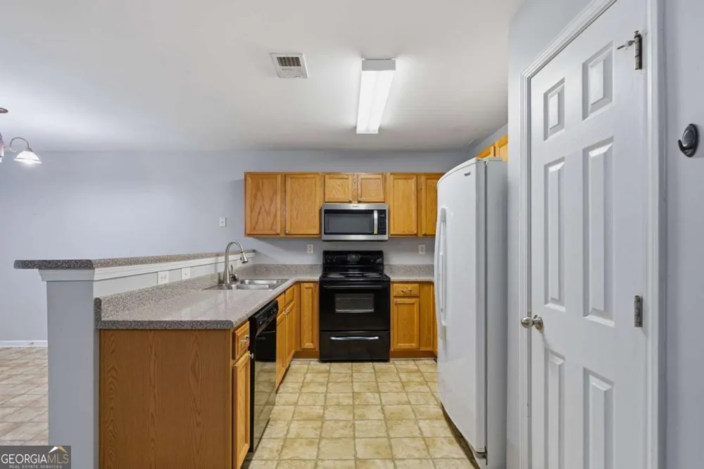 111 Princeton AVE Adairsville, GA 30103