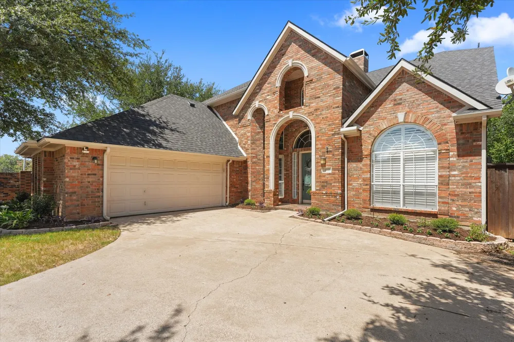 2105 Birdwood Circle Corinth, TX 76210