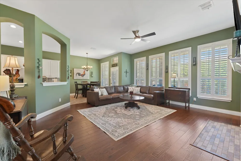 2105 Birdwood Circle Corinth, TX 76210
