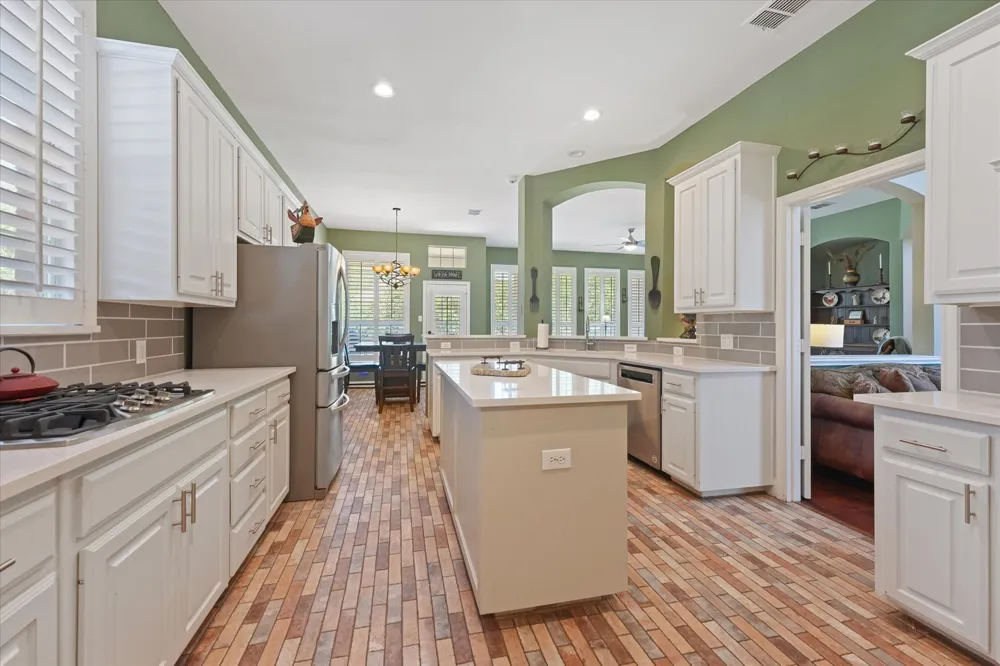 2105 Birdwood Circle Corinth, TX 76210