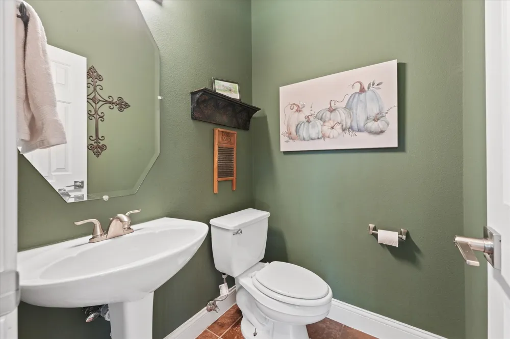 2105 Birdwood Circle Corinth, TX 76210