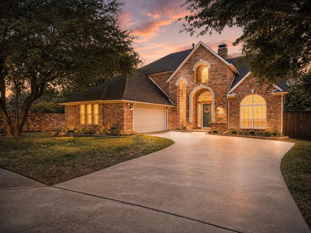 2105 Birdwood Circle Corinth, TX 76210