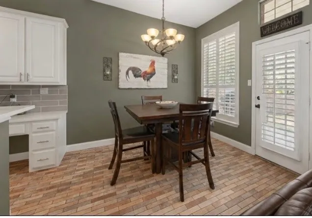 2105 Birdwood Circle Corinth, TX 76210