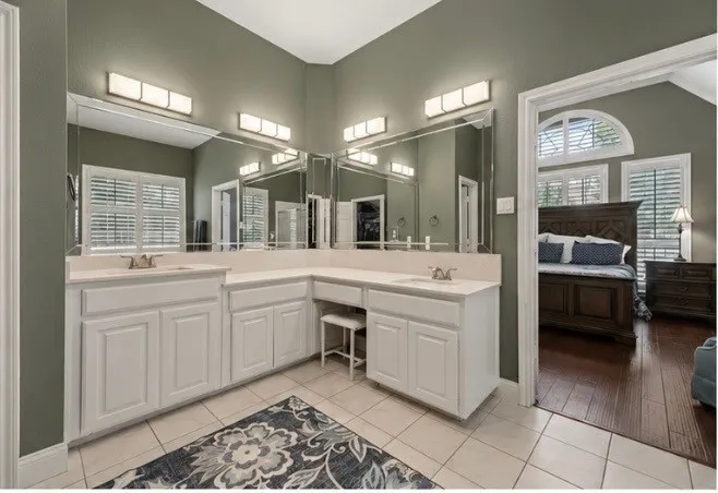 2105 Birdwood Circle Corinth, TX 76210