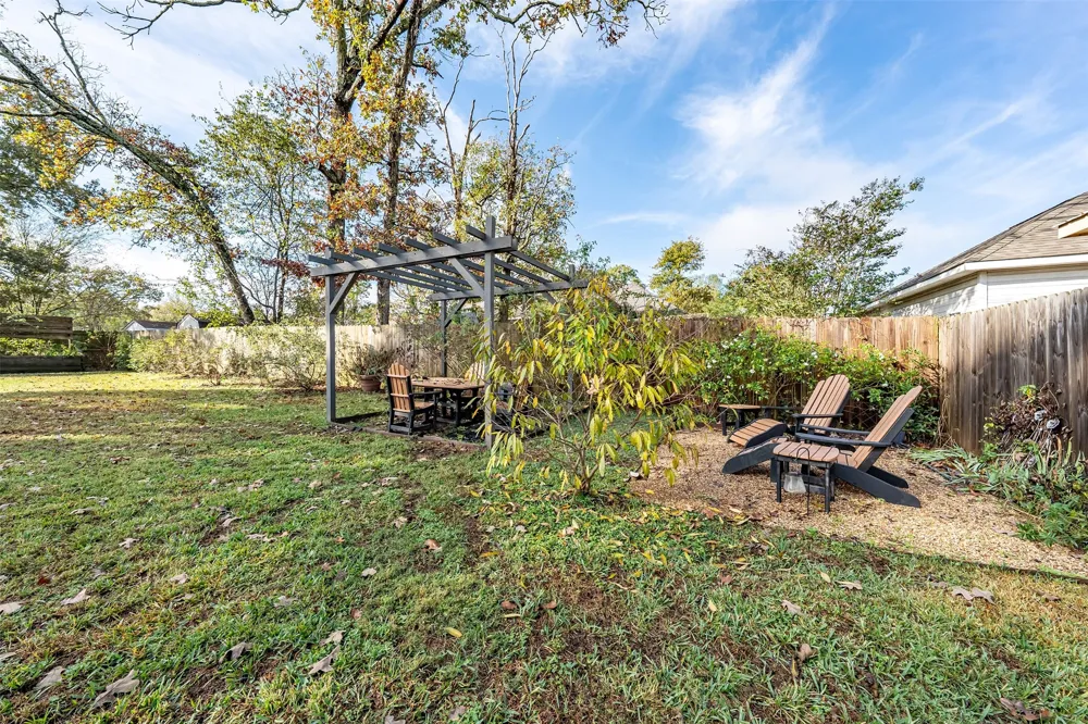 18564 County Road 1100 Flint, TX 75762