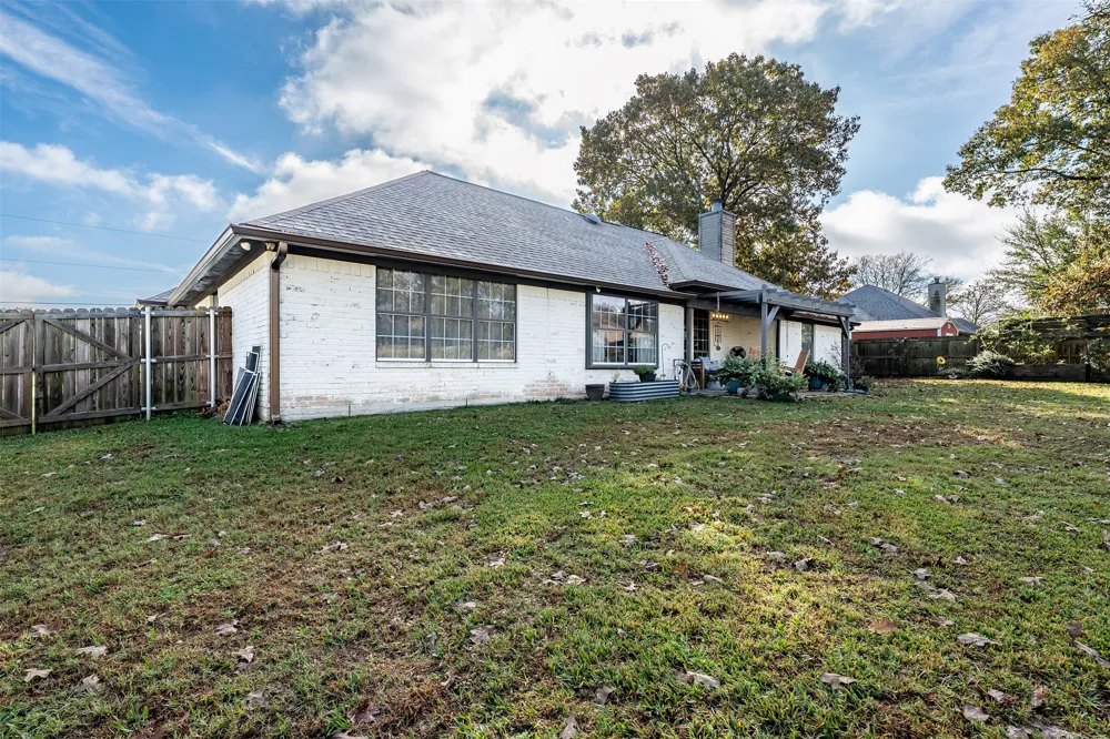 18564 County Road 1100 Flint, TX 75762
