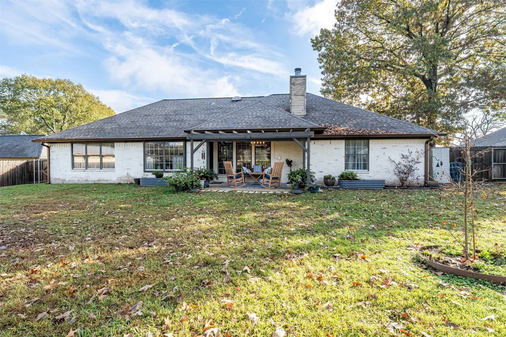 18564 County Road 1100 Flint, TX 75762