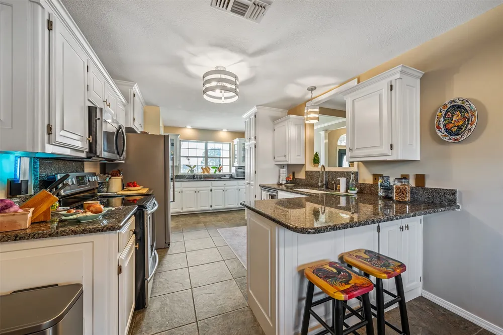 18564 County Road 1100 Flint, TX 75762