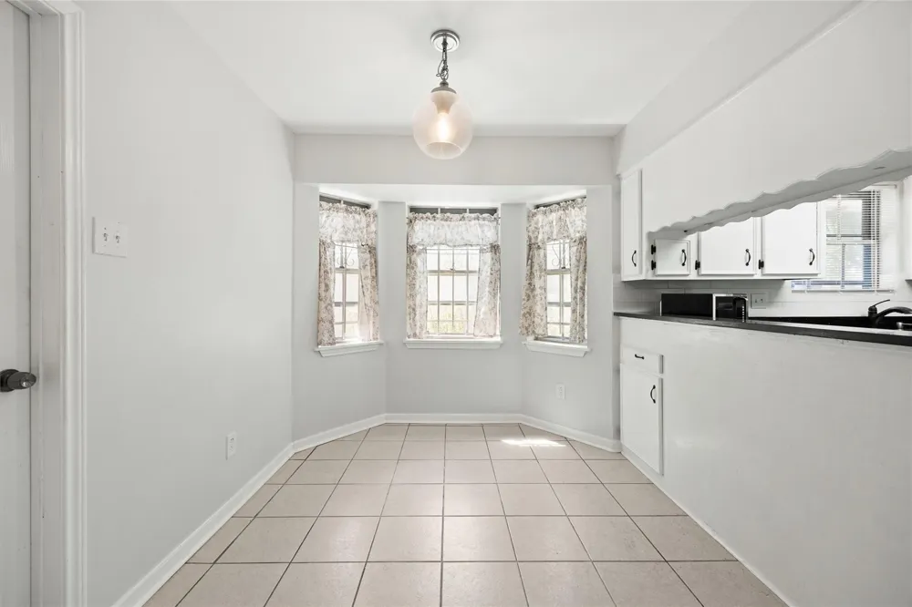 5827 S Braeswood Boulevard Houston, TX 77096