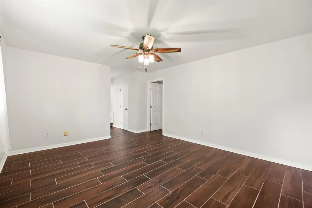5827 S Braeswood Boulevard Houston, TX 77096