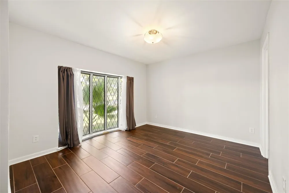 5827 S Braeswood Boulevard Houston, TX 77096