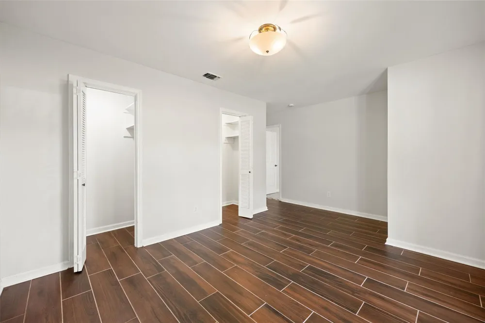 5827 S Braeswood Boulevard Houston, TX 77096
