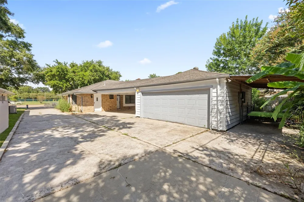 5827 S Braeswood Boulevard Houston, TX 77096