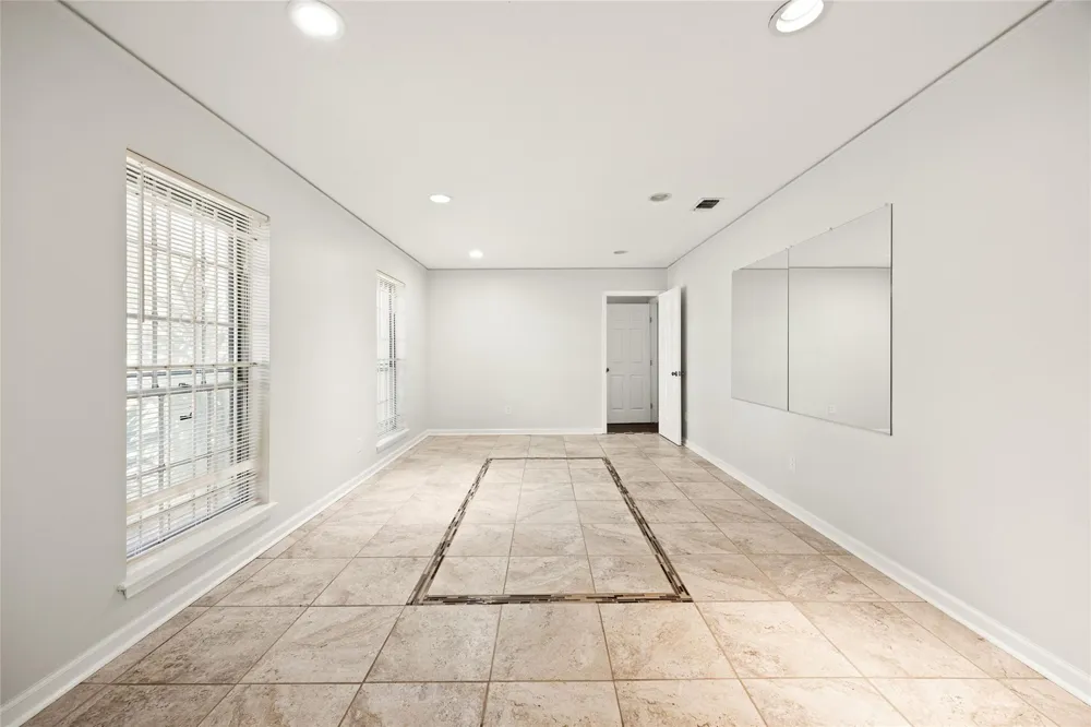 5827 S Braeswood Boulevard Houston, TX 77096