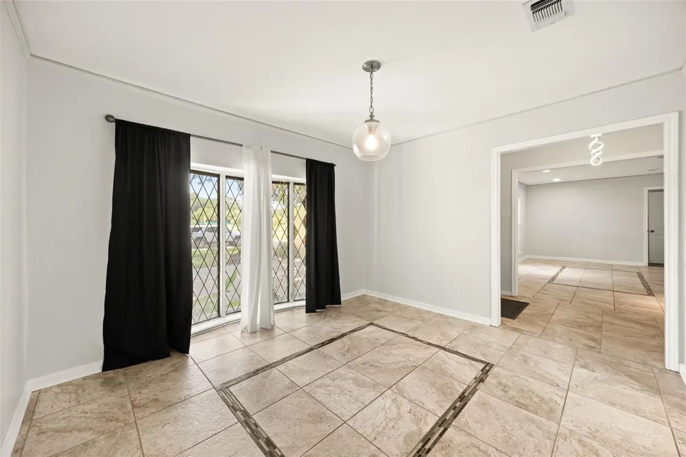 5827 S Braeswood Boulevard Houston, TX 77096