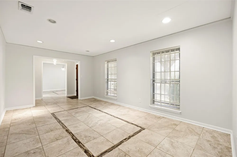 5827 S Braeswood Boulevard Houston, TX 77096