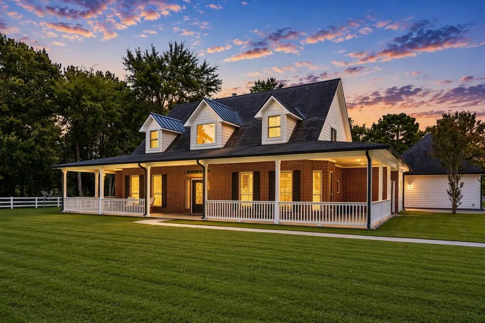 9064 Grand Lake Estates Drive Montgomery, TX 77316