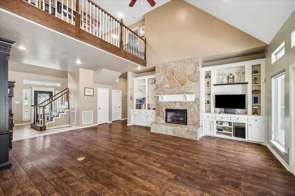 9064 Grand Lake Estates Drive Montgomery, TX 77316
