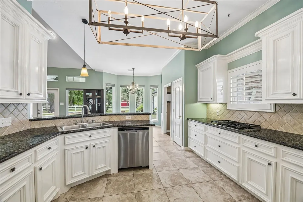 9064 Grand Lake Estates Drive Montgomery, TX 77316