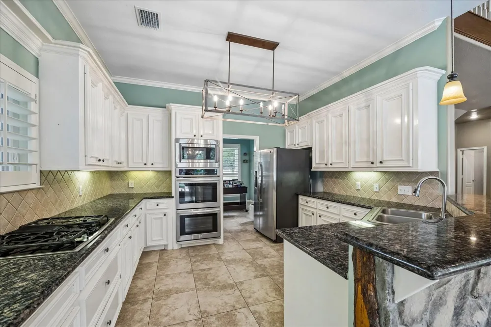 9064 Grand Lake Estates Drive Montgomery, TX 77316
