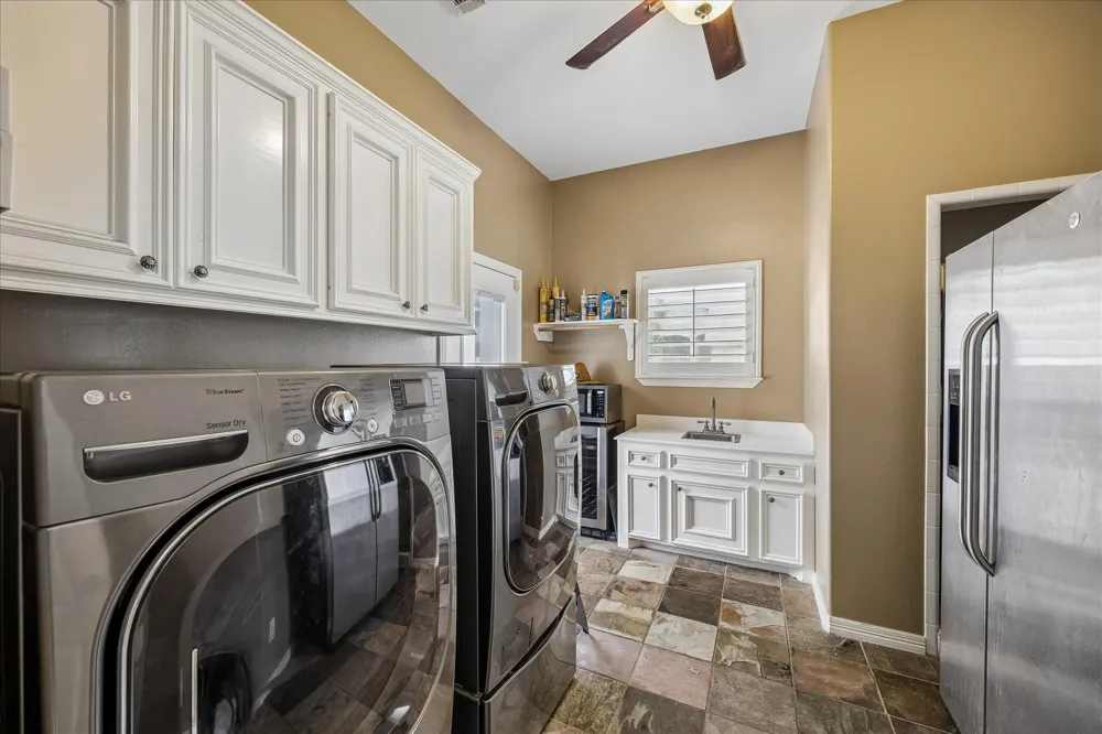 9064 Grand Lake Estates Drive Montgomery, TX 77316