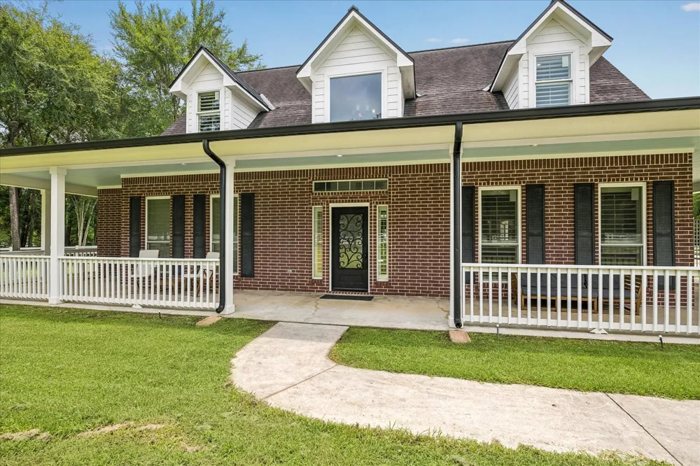 9064 Grand Lake Estates Drive Montgomery, TX 77316