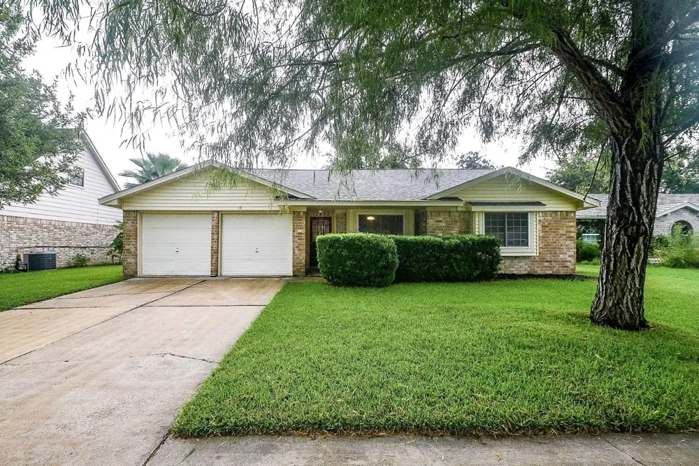 11839 Blair Meadow Drive Meadows Place, TX 77477