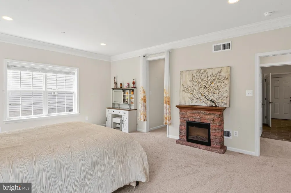 2754 HILLFIELD DRIVE Frederick, MD 21702