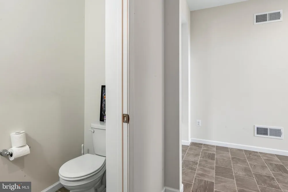 2754 HILLFIELD DRIVE Frederick, MD 21702