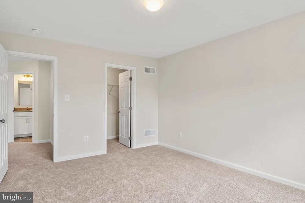 2754 HILLFIELD DRIVE Frederick, MD 21702