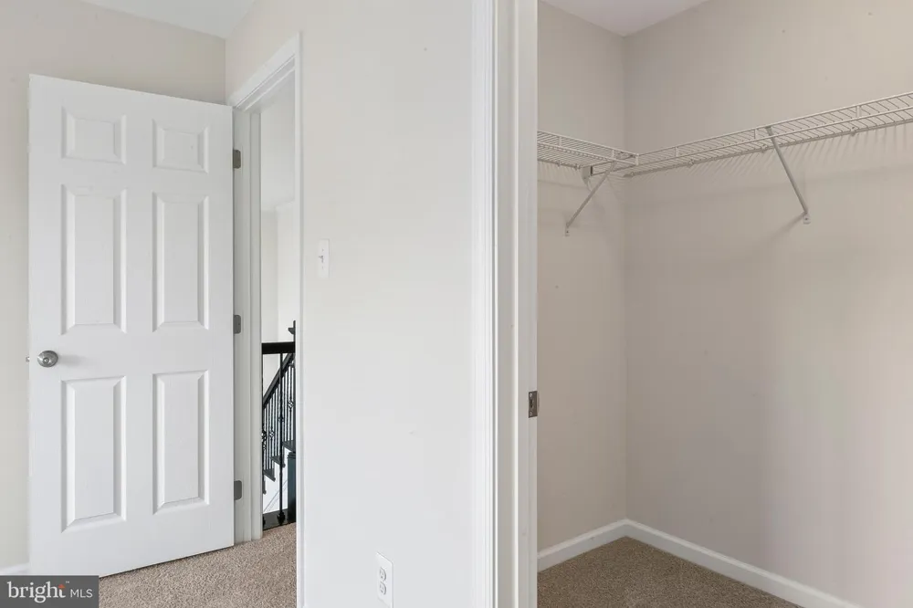 2754 HILLFIELD DRIVE Frederick, MD 21702