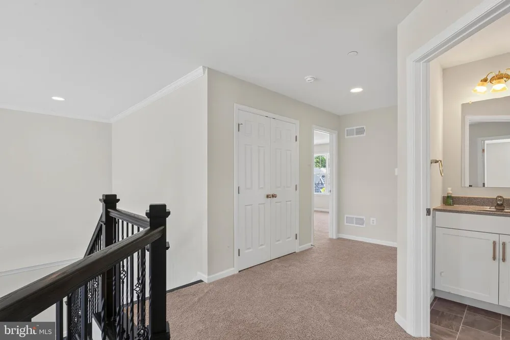 2754 HILLFIELD DRIVE Frederick, MD 21702