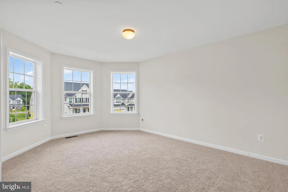 2754 HILLFIELD DRIVE Frederick, MD 21702