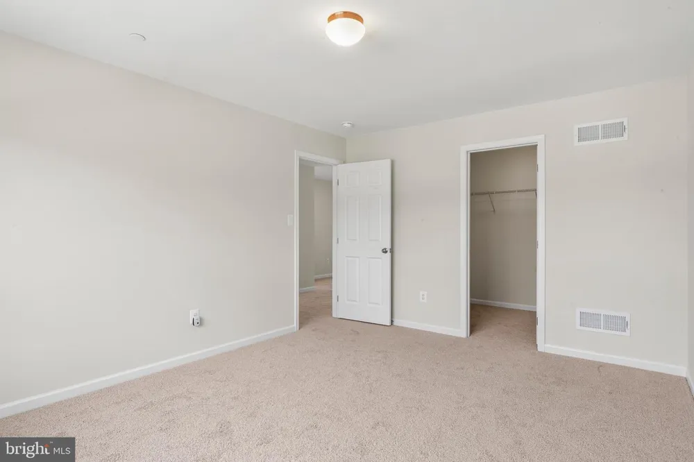 2754 HILLFIELD DRIVE Frederick, MD 21702