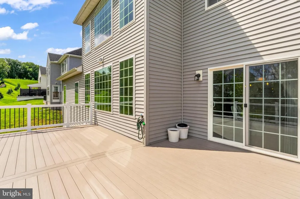 2754 HILLFIELD DRIVE Frederick, MD 21702