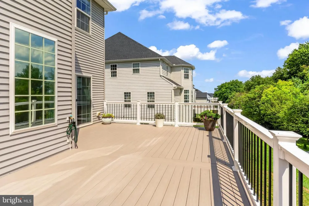 2754 HILLFIELD DRIVE Frederick, MD 21702