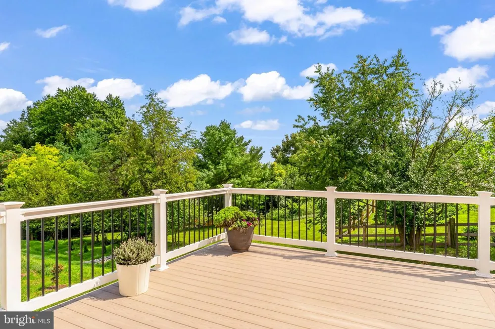2754 HILLFIELD DRIVE Frederick, MD 21702